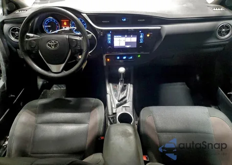 2017 Toyota Corolla L z USA, uszkodzony, nr VIN 2T1BURHE6HC889583